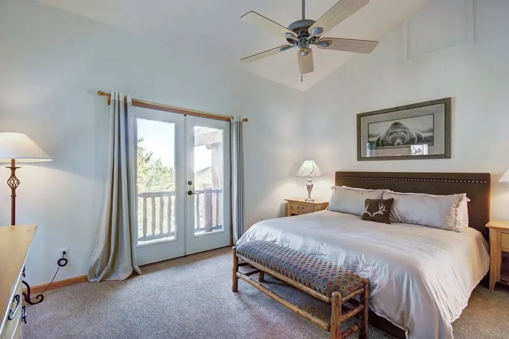 Timber Heights Lodge 3 Bedroom Home by RedAwning