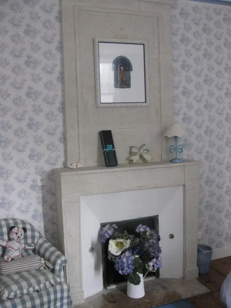 Chambres d'Hôtes Bleynie-Ruine de Rome