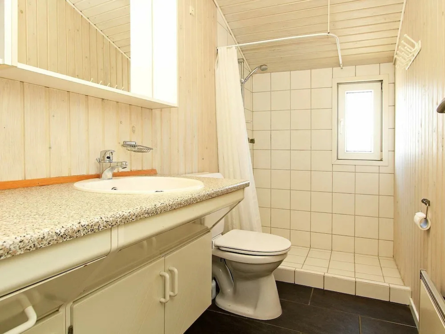 Modern Holiday Home in Fanø With Private Whirlpool