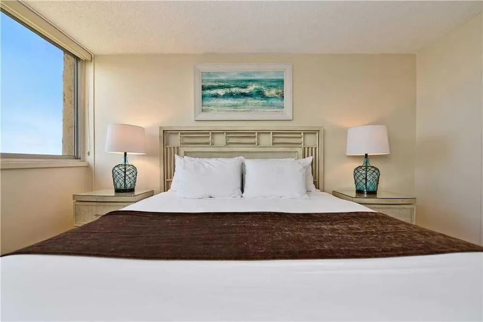 Royal Kahana 1112 by RedAwning