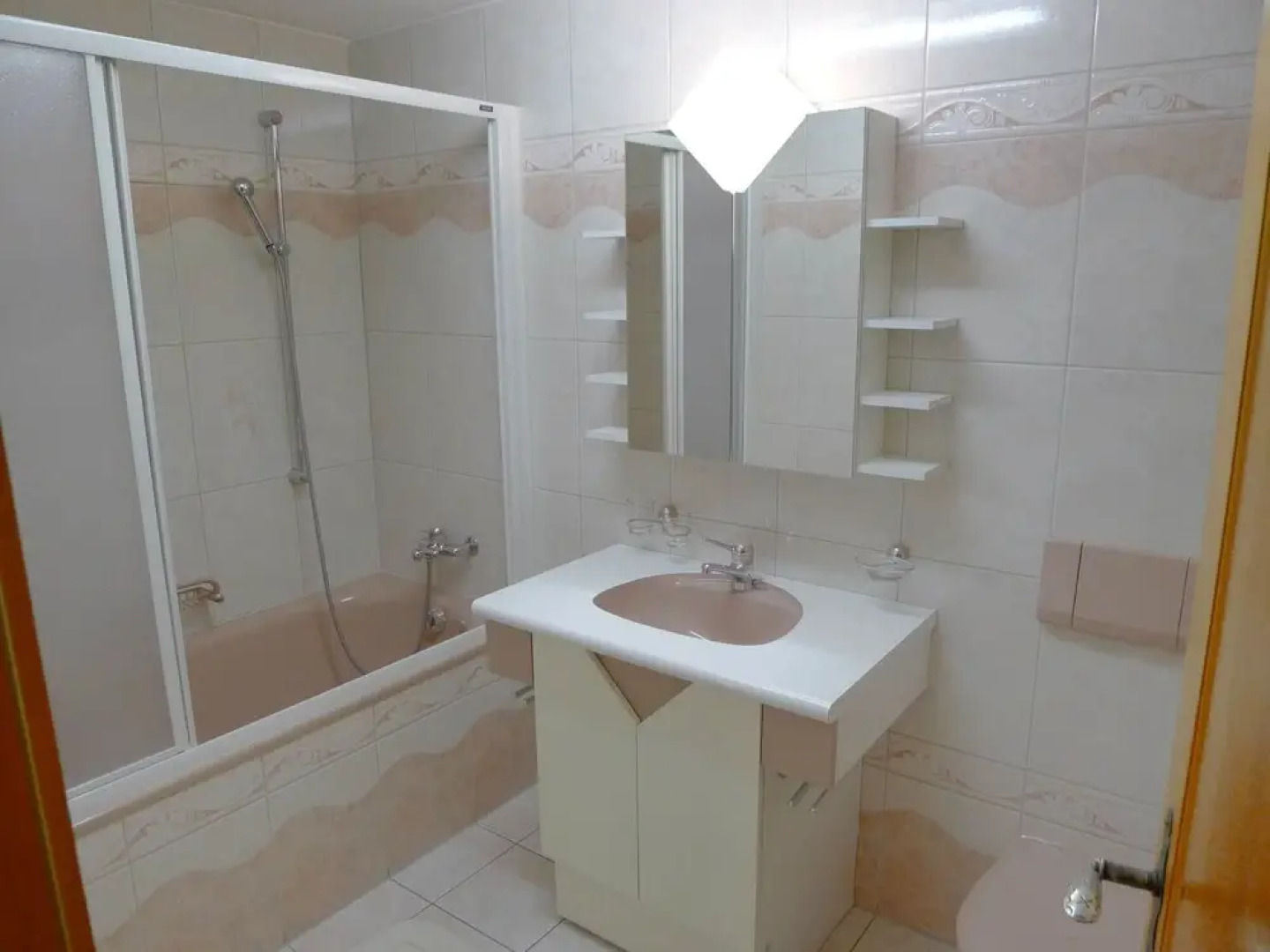 Apartment Appartement 13