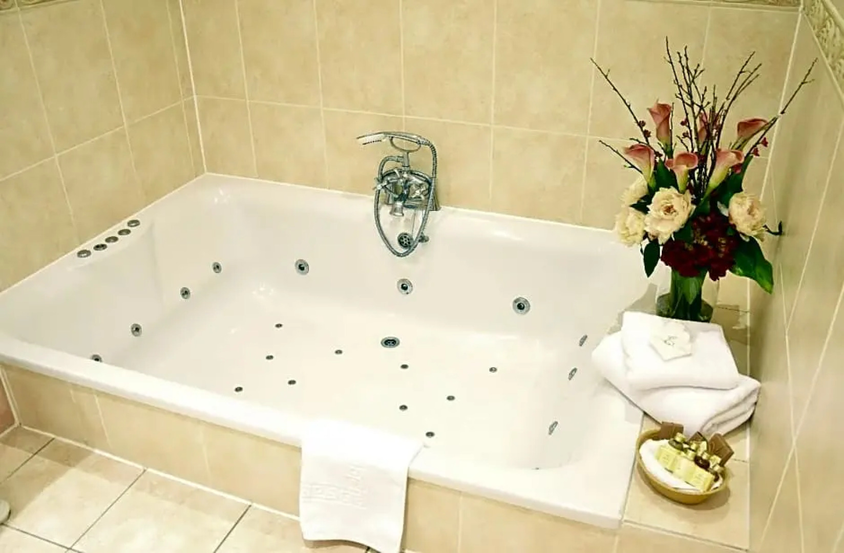 Esseborne Manor Hotel