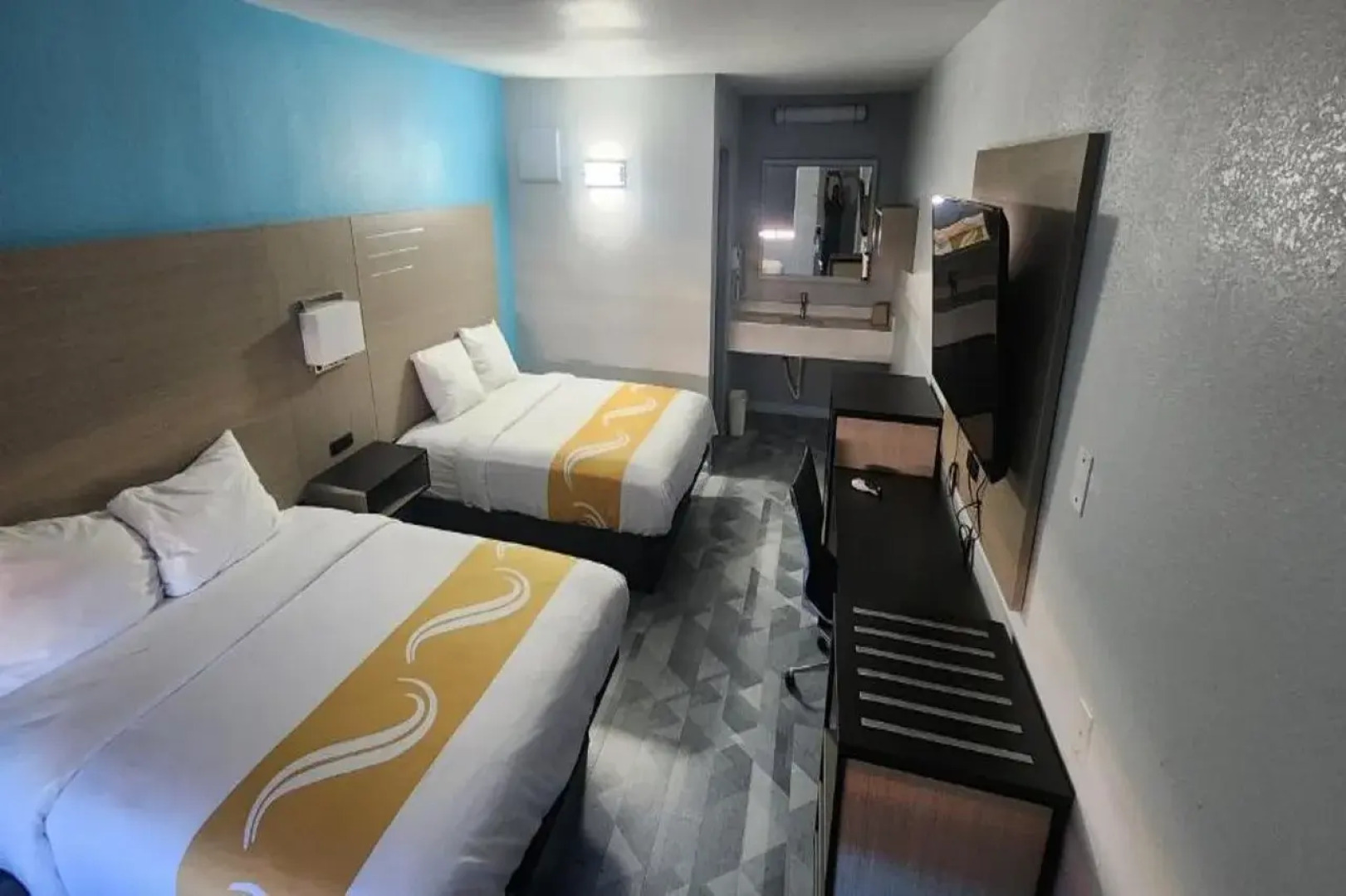 Pleasanton Executive Inn By OYO