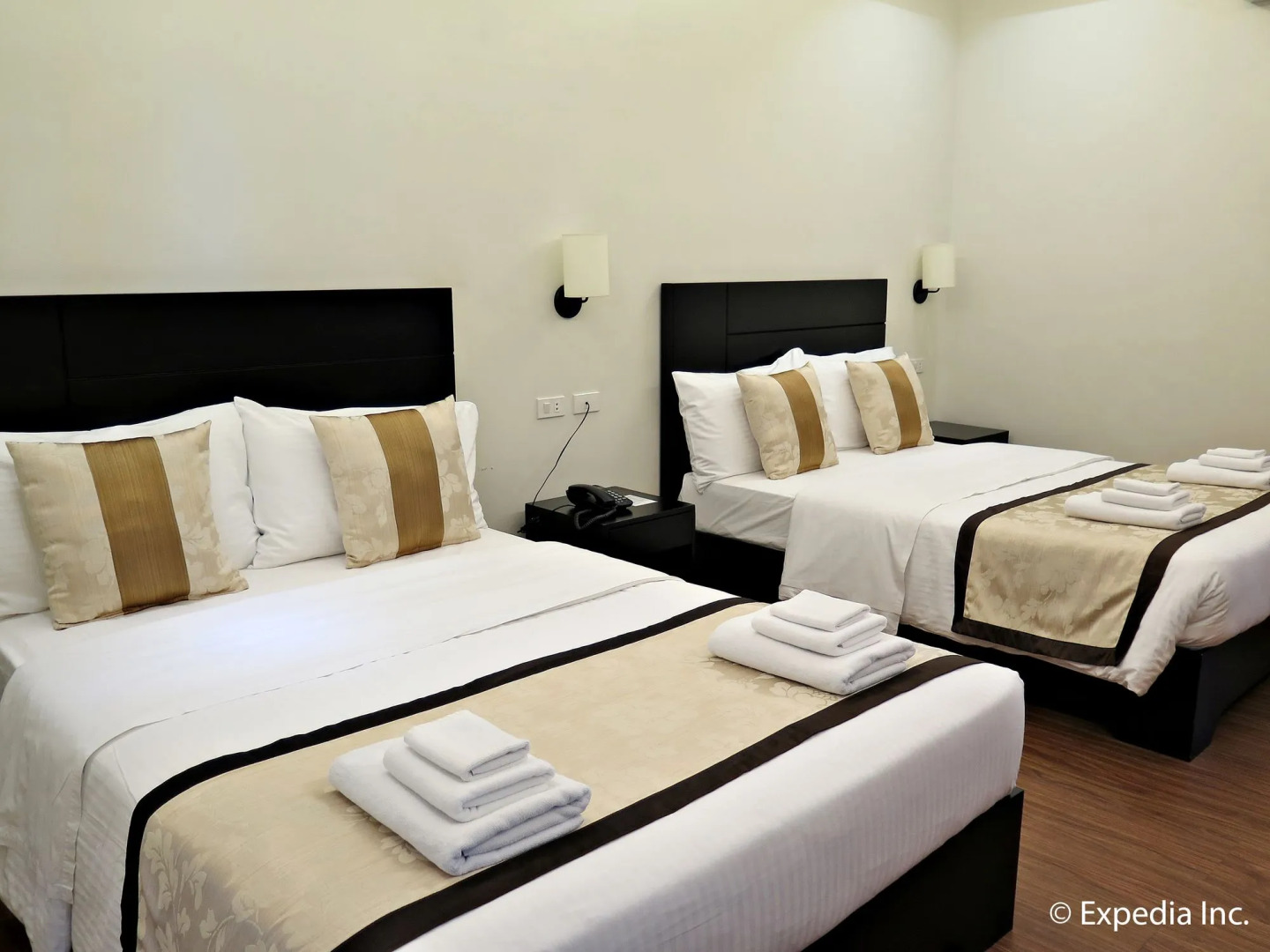 Capital O 642 The Junction Tagaytay