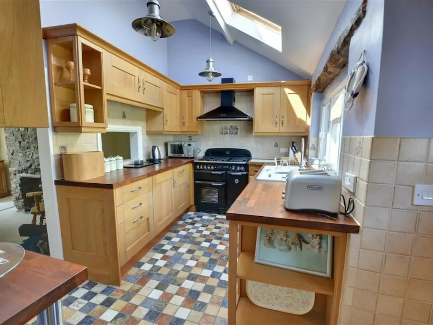 Cosy Holiday Home With an Enclosed Garden and Terrace in the Heart of Torrington