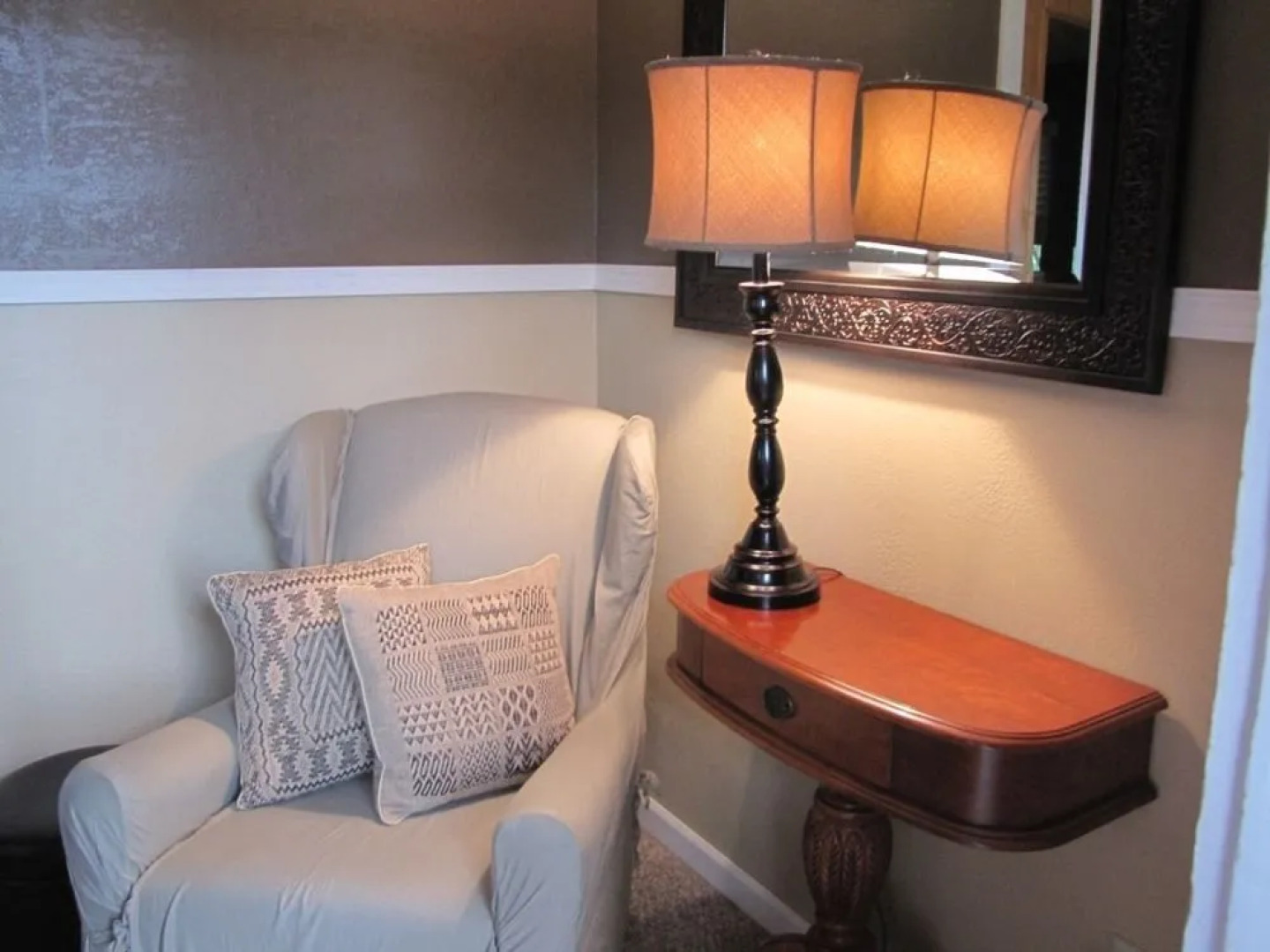 White House Inn on the Waterfront