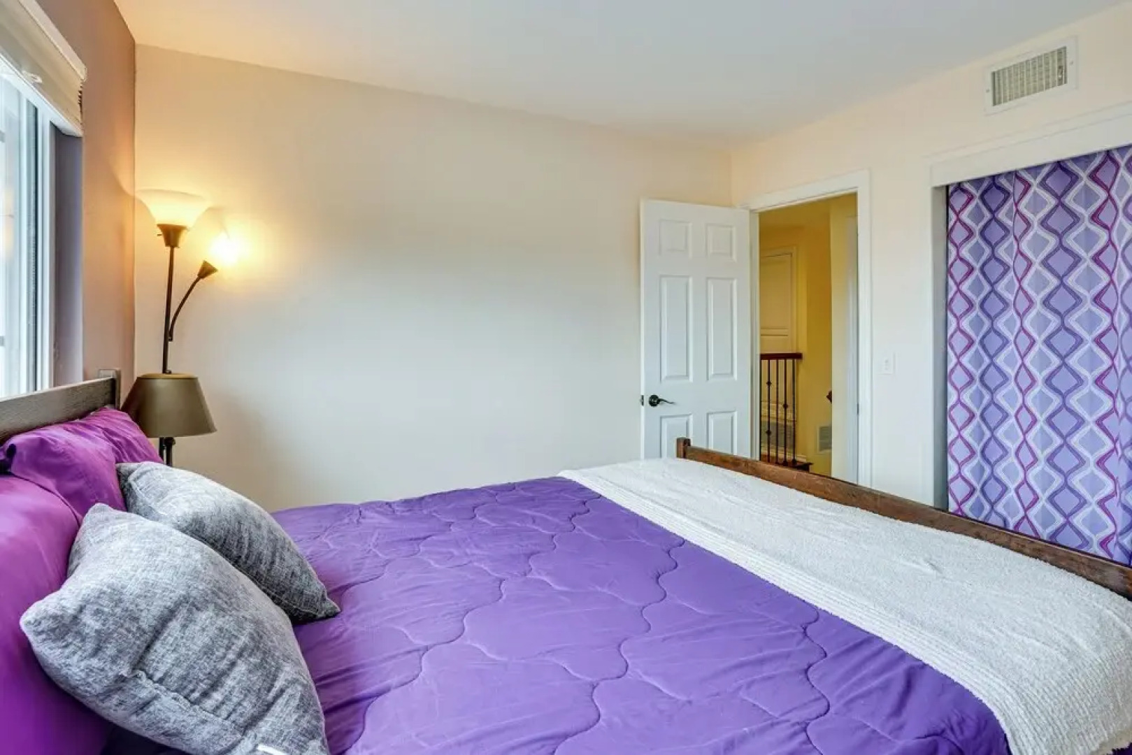 Santa Ana Home w/ Patio, 9 Mi to Disneyland!