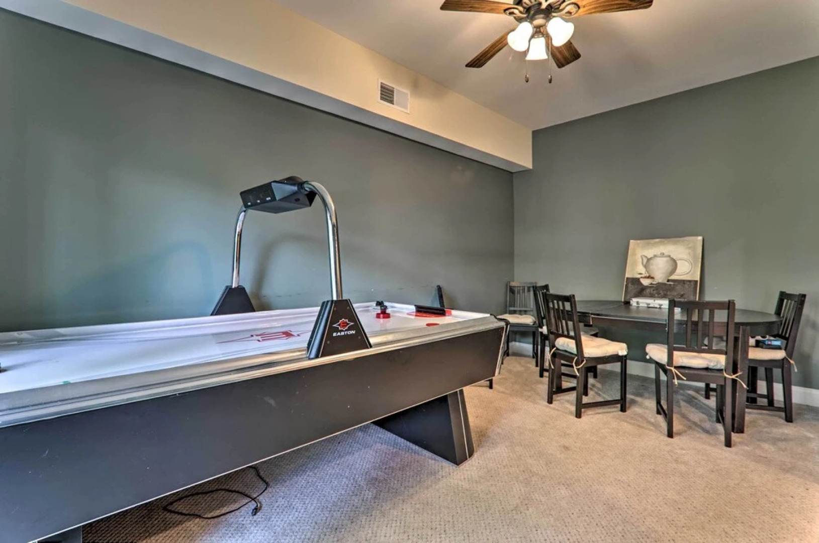 Lake Harmony Villa: Walk to Big Boulder Mountain!