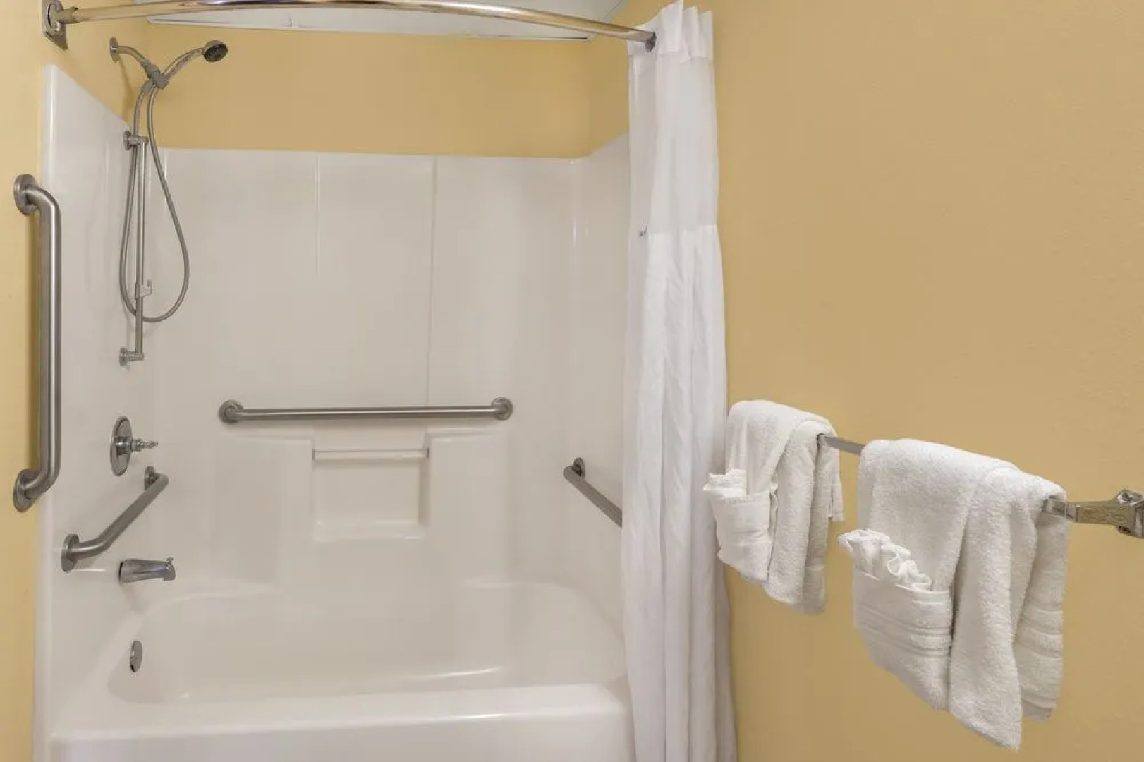 Clarion Pointe Vidalia - Lyons West