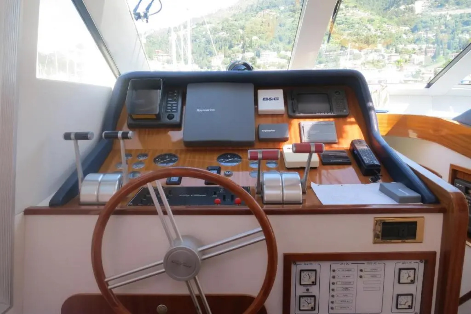 Yacht Summertime 3 Bedrooms