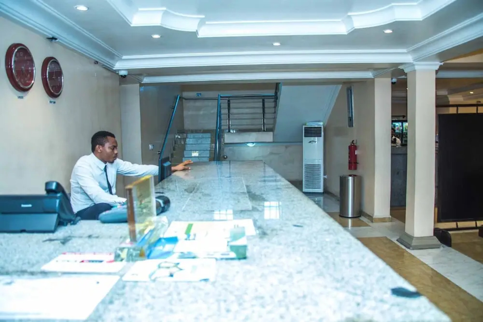 Royal Crest Hotel & Suites