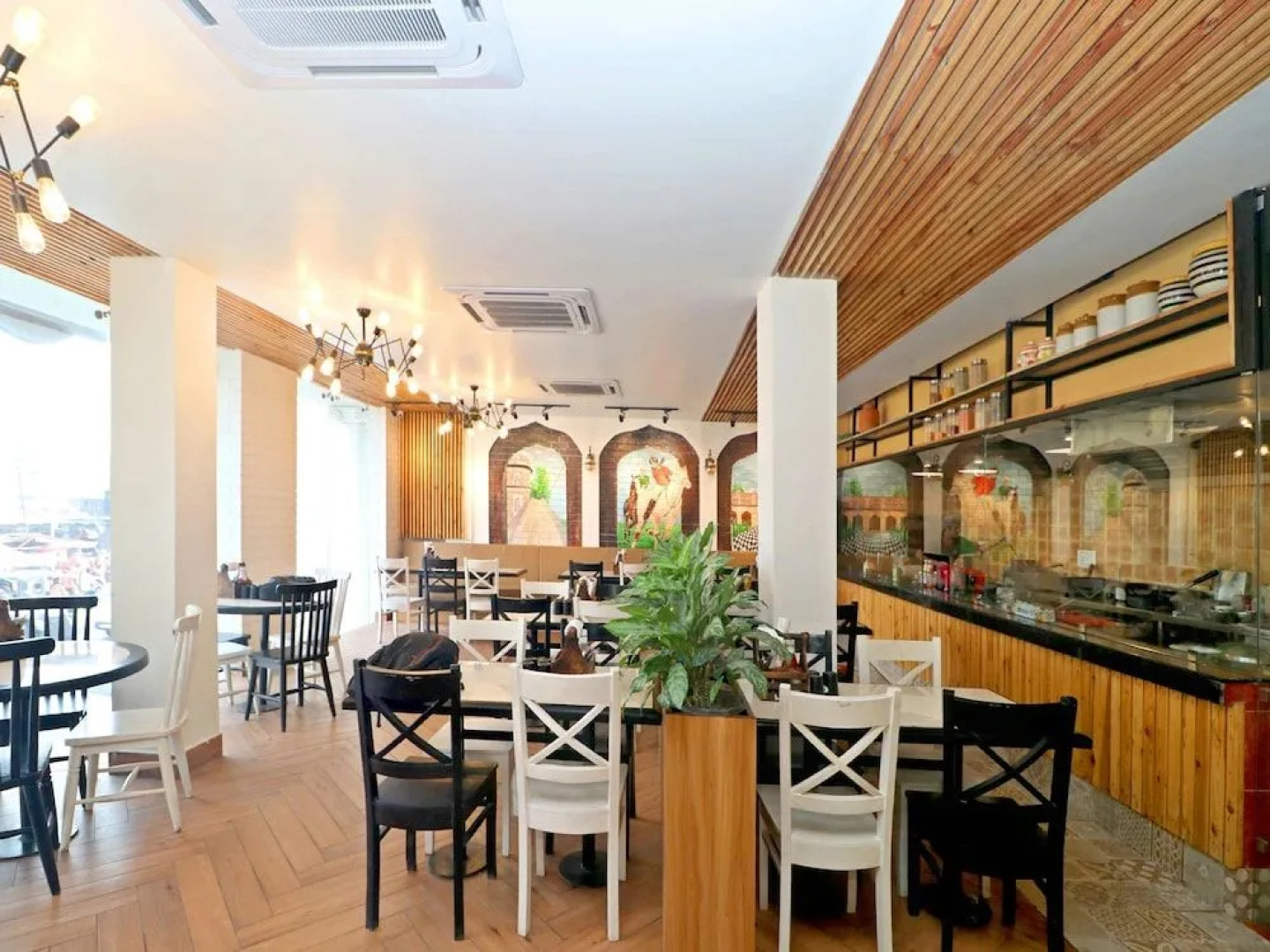 OYO 16082 Hotel Imperial Corner