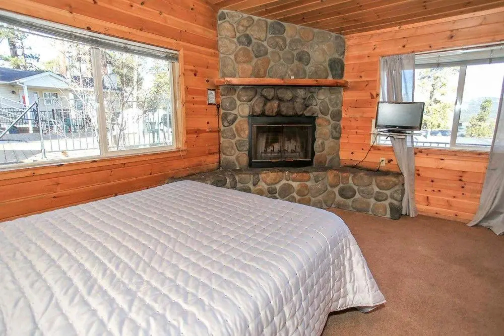 Lakeview Lodge #984 D