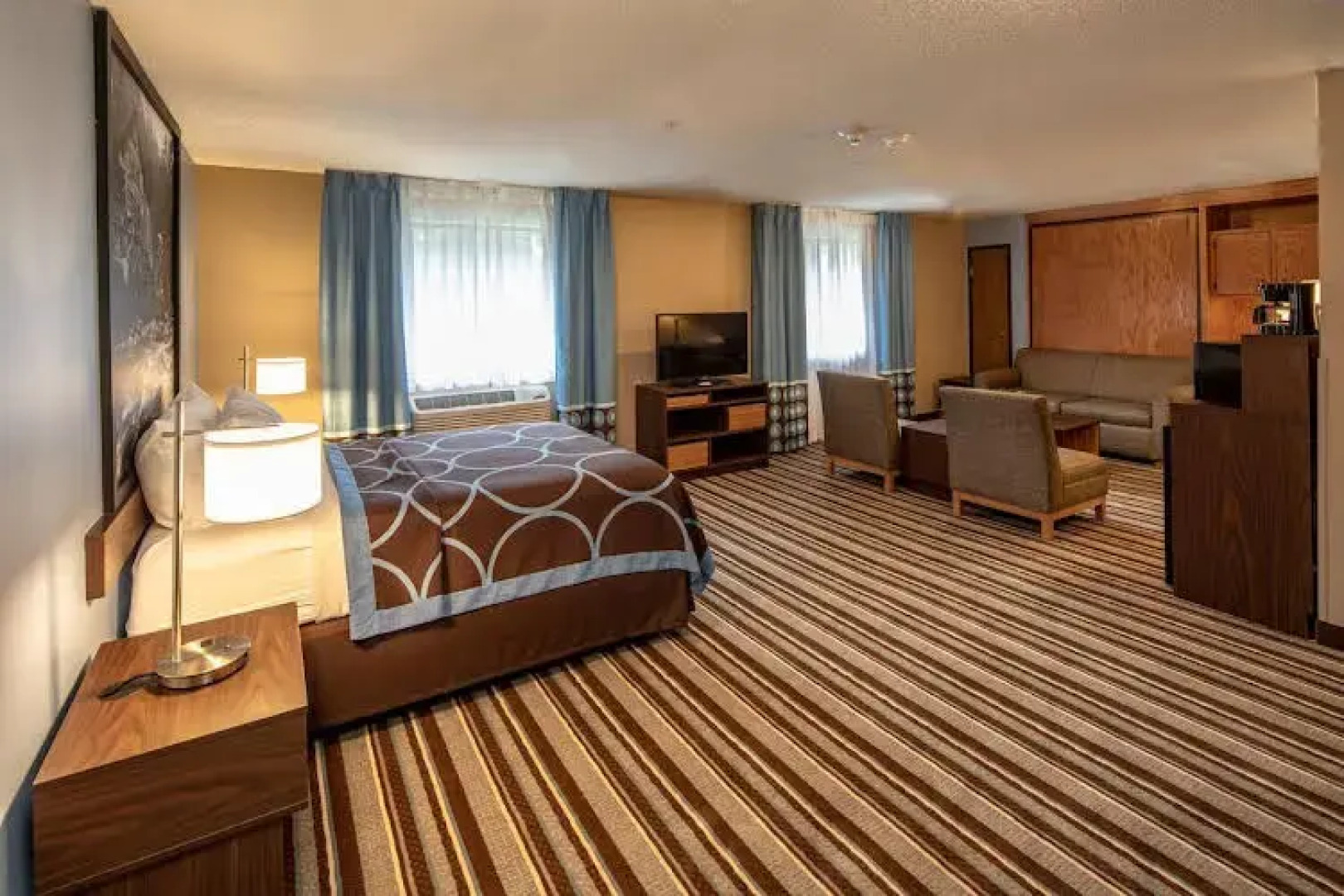 Super 8 Steubenville