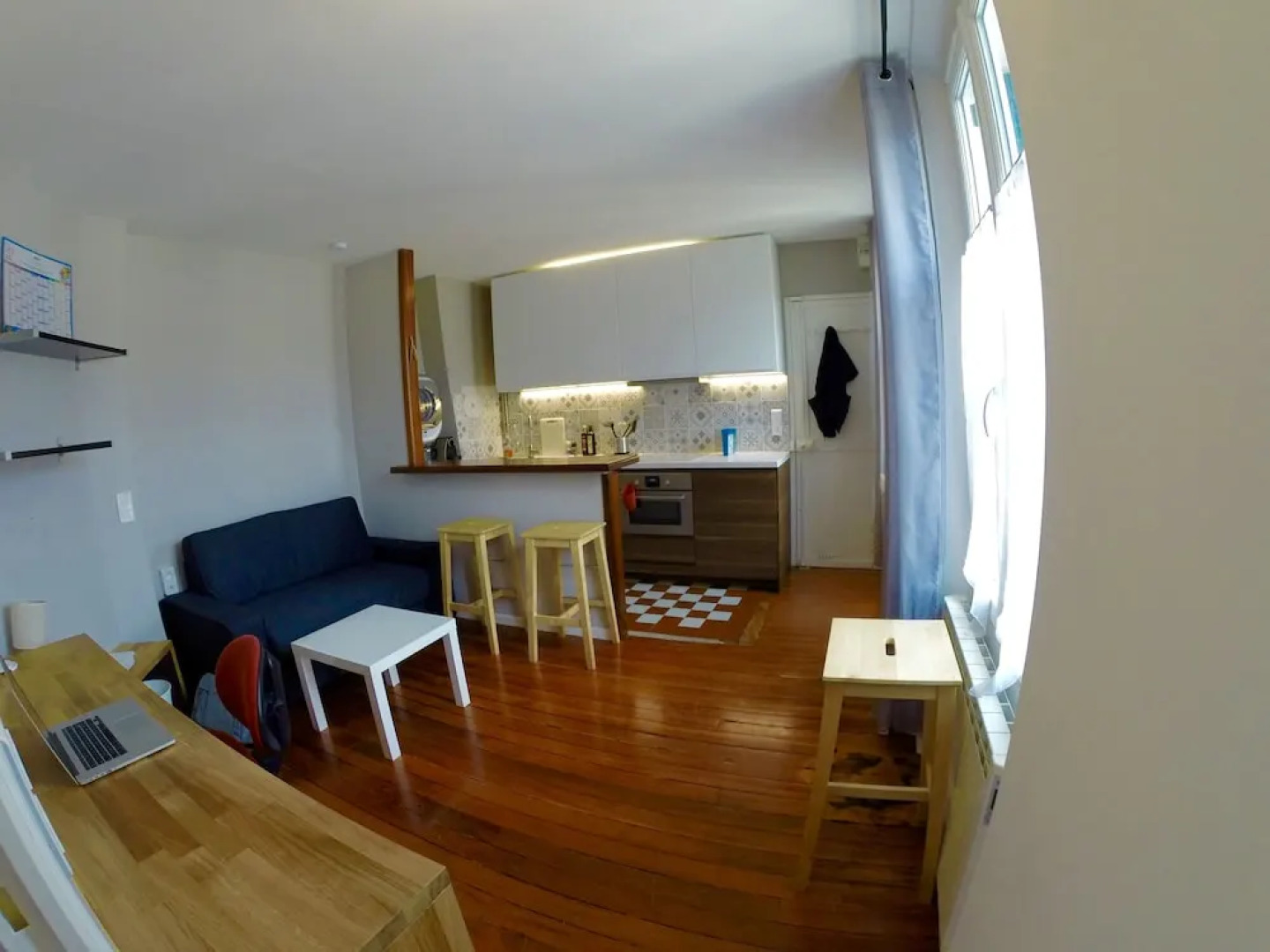 Fonty Cosy Yard side Top last floor