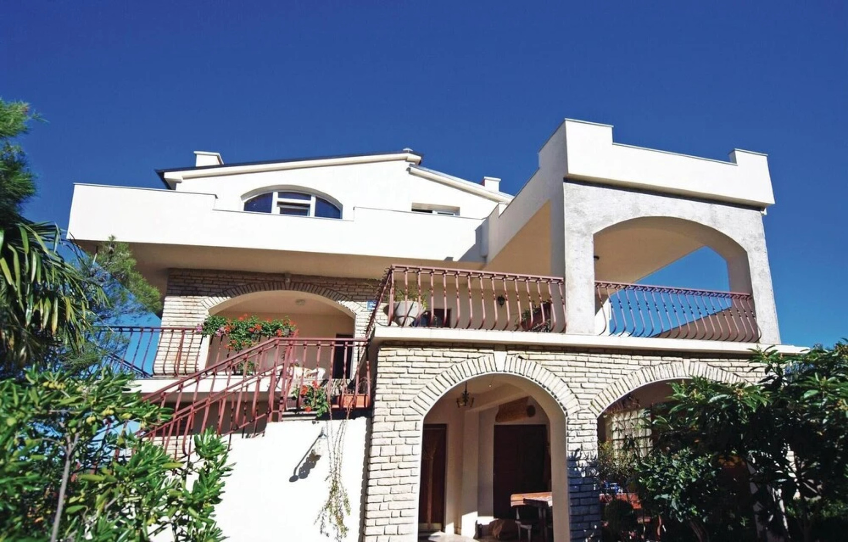 Beautiful Apartment in Jadrtovac With Wifi and 2 Bedrooms