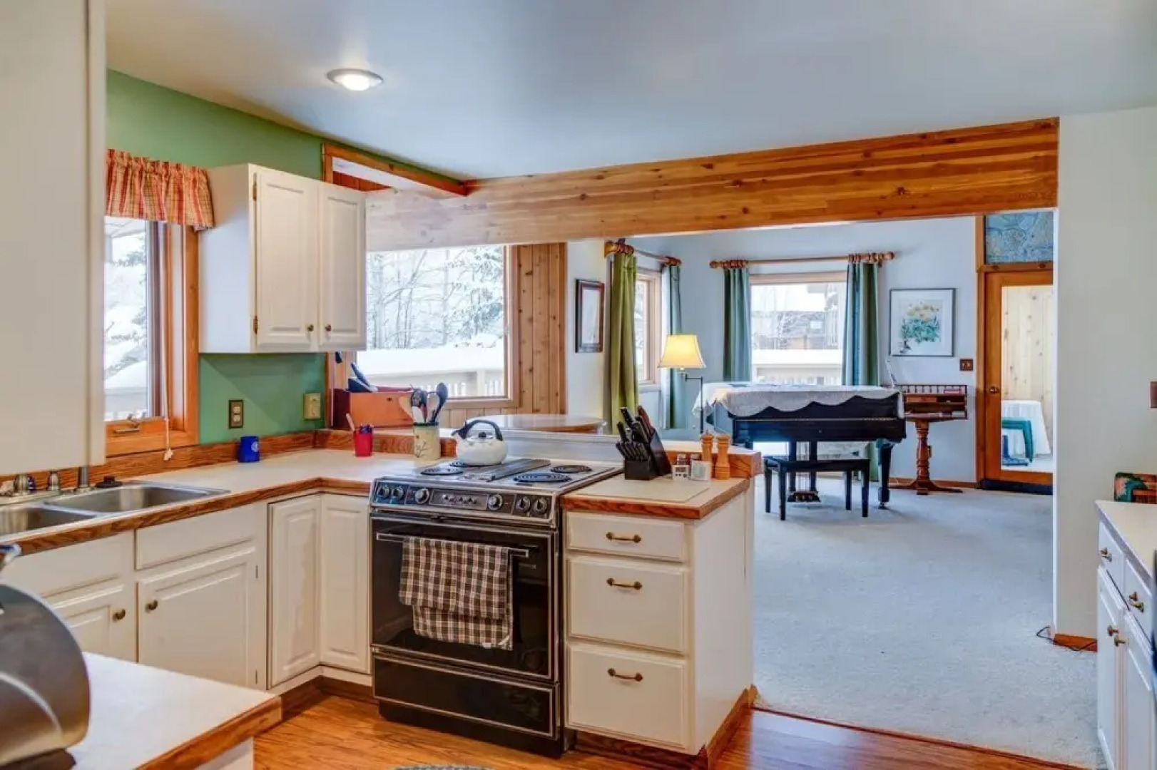 Big Sky - Two Moons Retreat