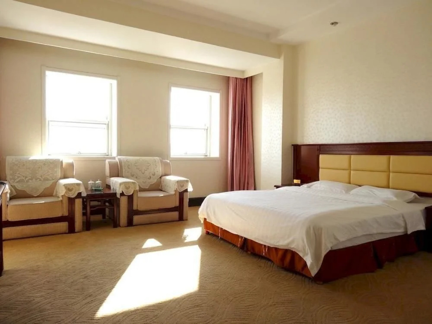 Rizhao Zheshang Hotel