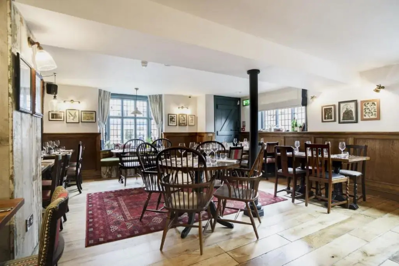 Bel & the Dragon at Red Lion Wendover