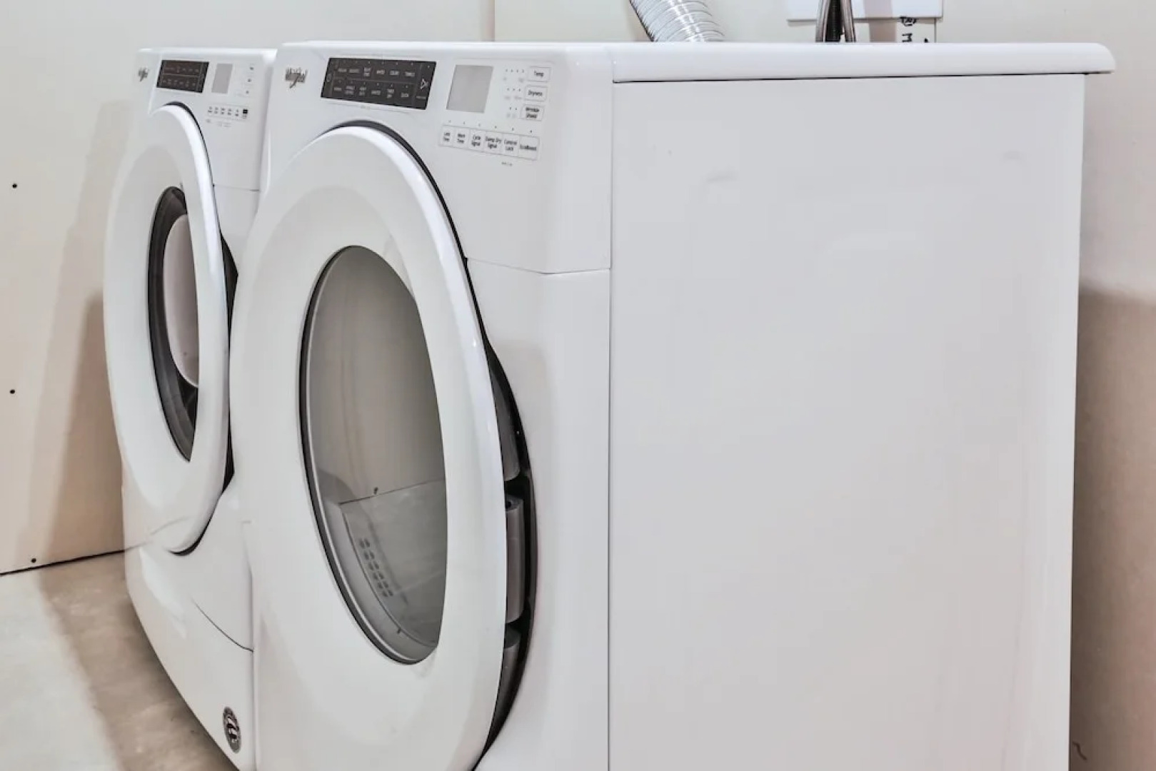 Oak Lane Lake House - Hiller Vacation S 3 Bedroom Home