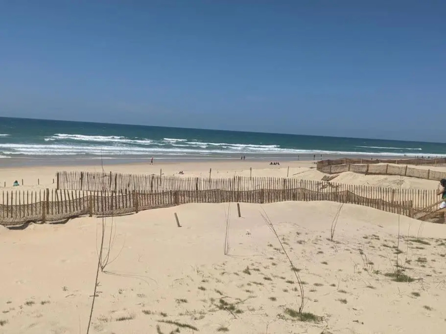 Appartement 200m de l'océan avec piscine extérieure