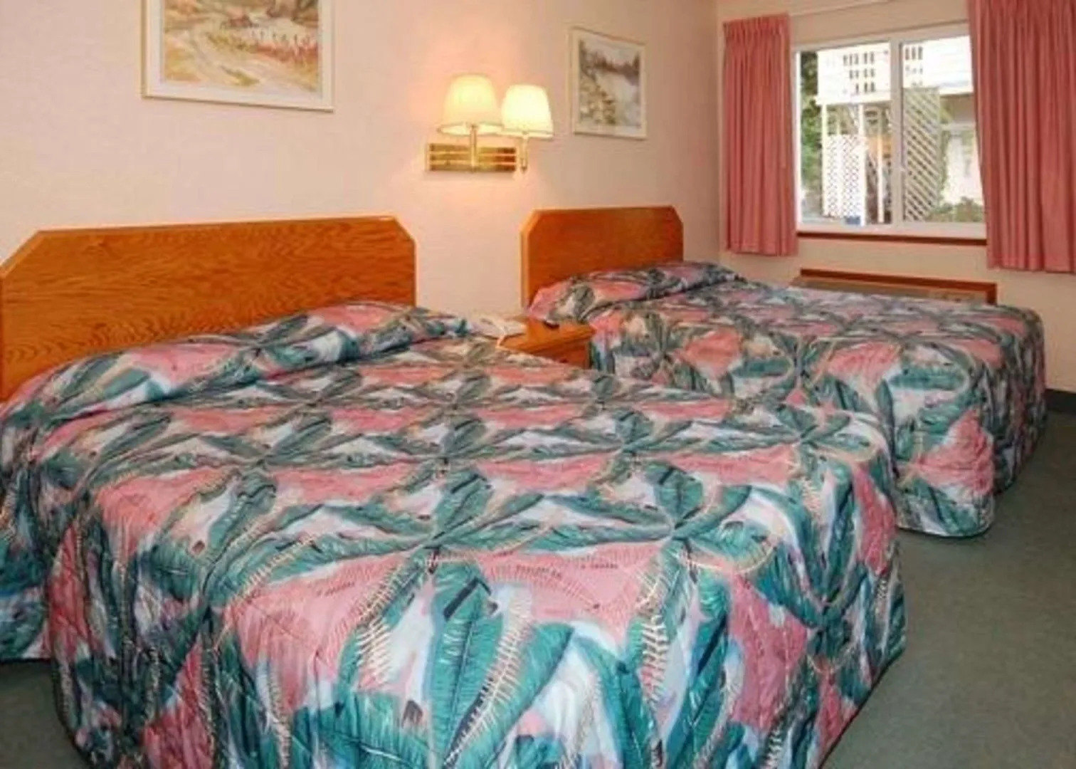 Capital O Stevenson Inn Riverside