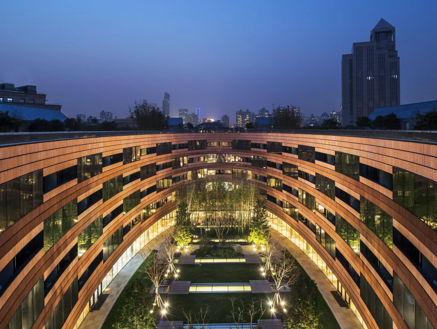 HUALUXE Shanghai Twelve at Hengshan by IHG