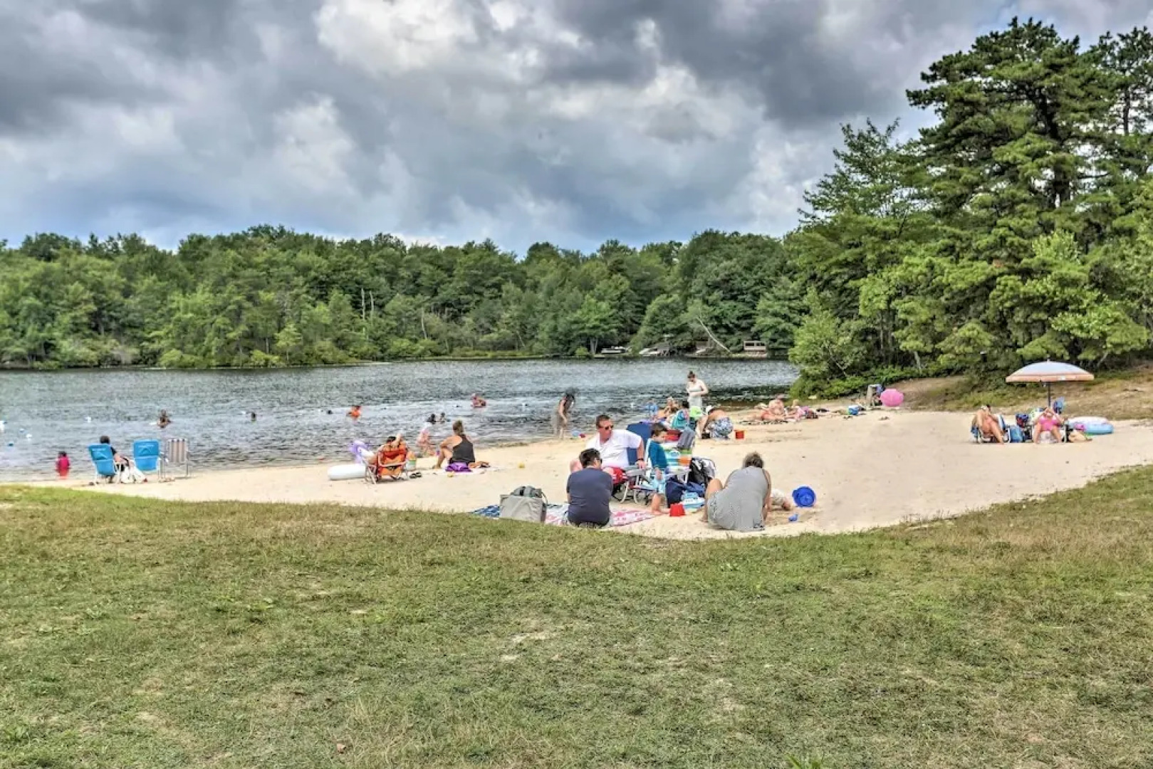 Charming Emerald Lakes Cottage w/ Hot Tub!