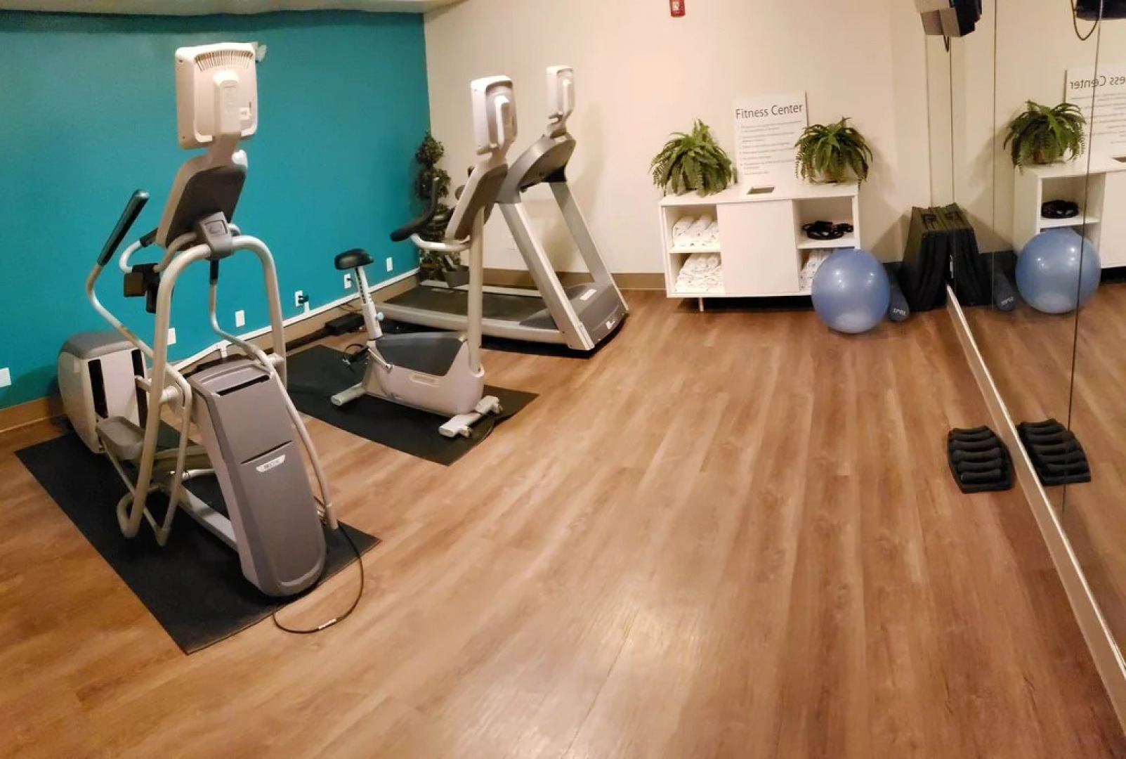 Holiday Inn Express Osage Beach - Lake Of The Ozarks by IHG