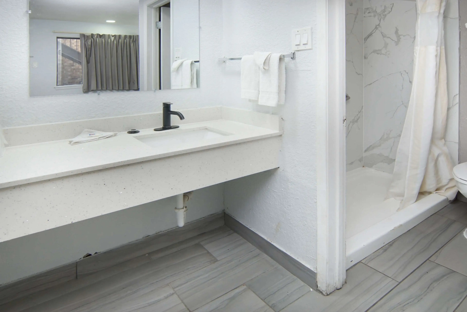 Motel 6 Red Oak, TX - Dallas