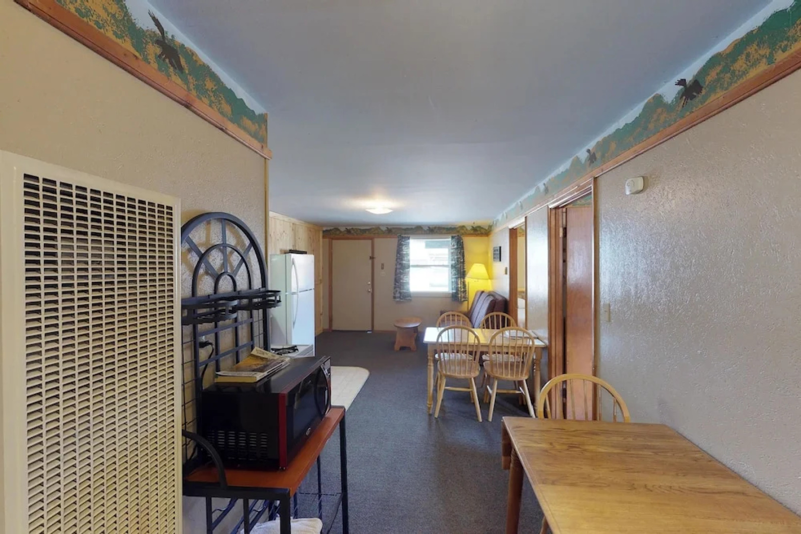 Foothills Lodge and Cabins