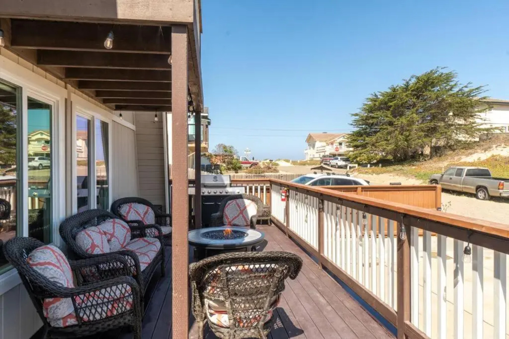 Ocean View Fun Deck Steps To Sandy Beach