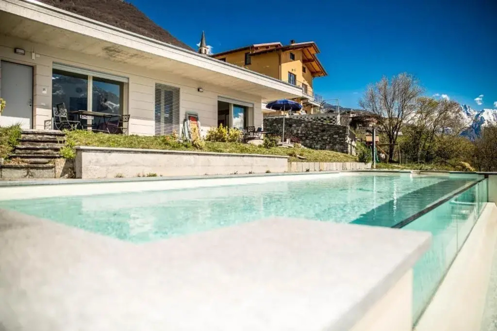 La Collinetta Apartments