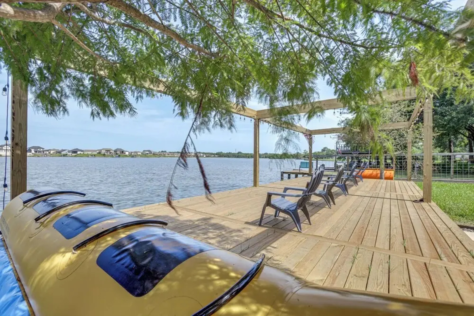 Willis Waterfront Home w/ Deck on Lake Conroe!