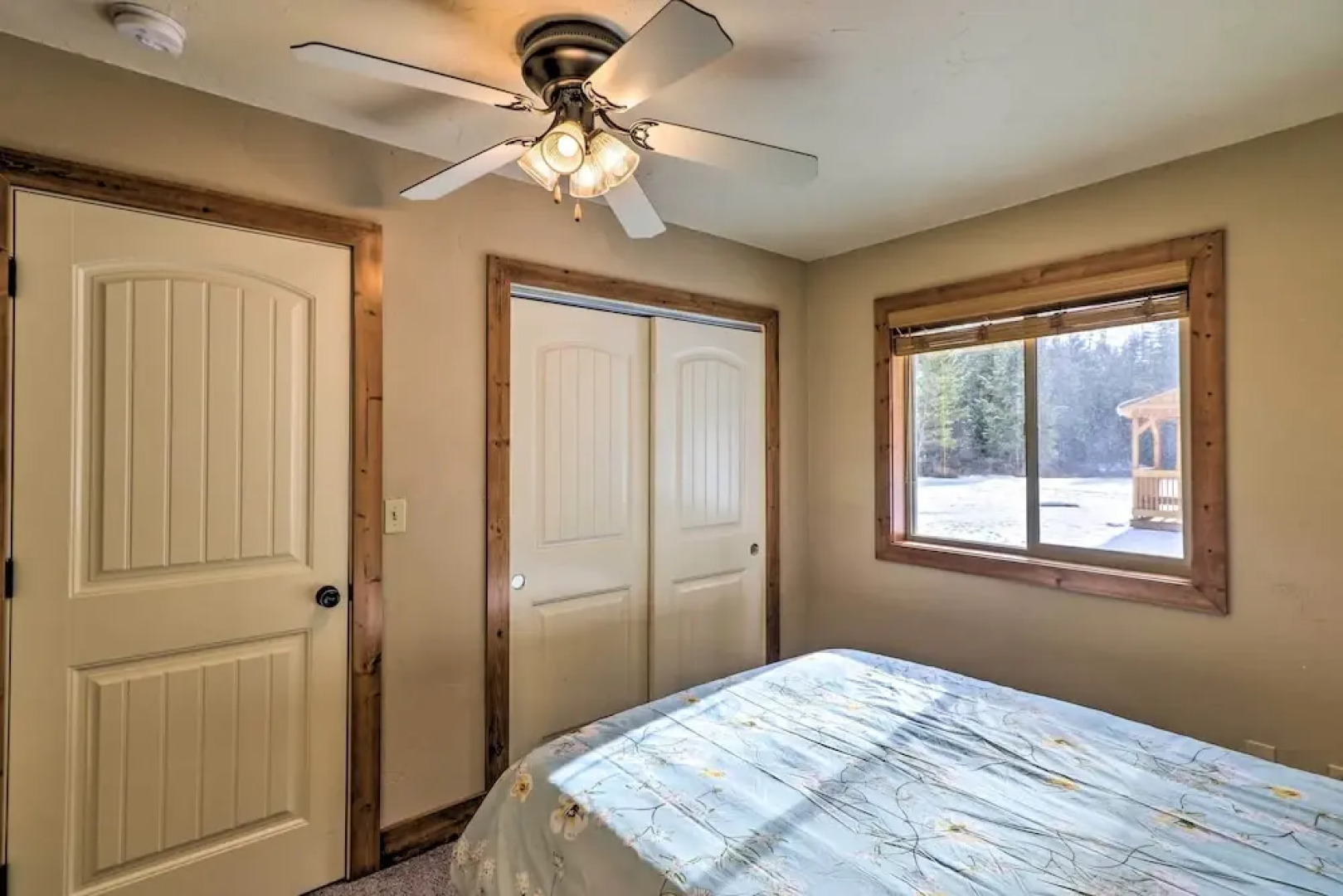 Columbia Falls Private Retreat: Pool Table & Deck!