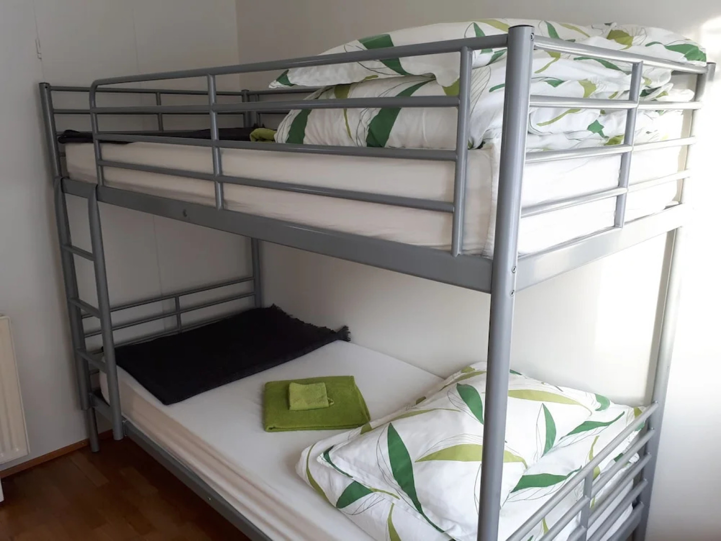 Brúnalaug Guesthouse Holiday Home