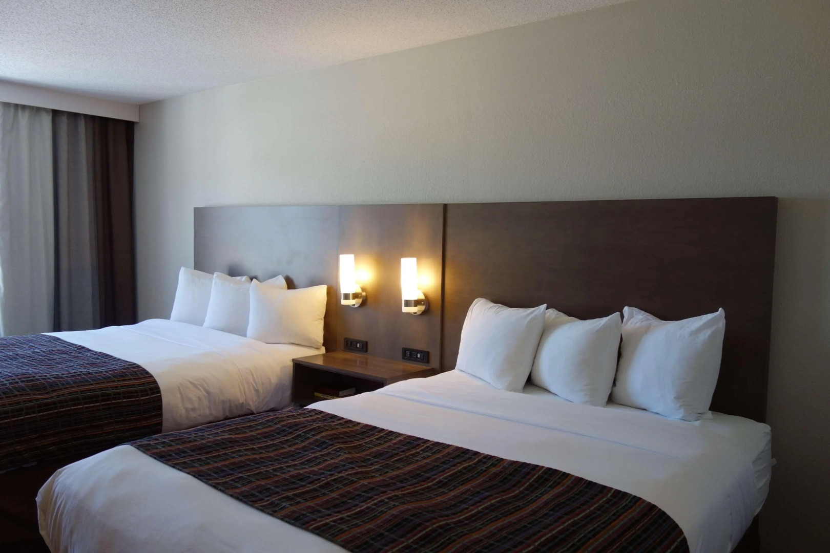 Country Inn & Suites by Radisson, Mason City, IA