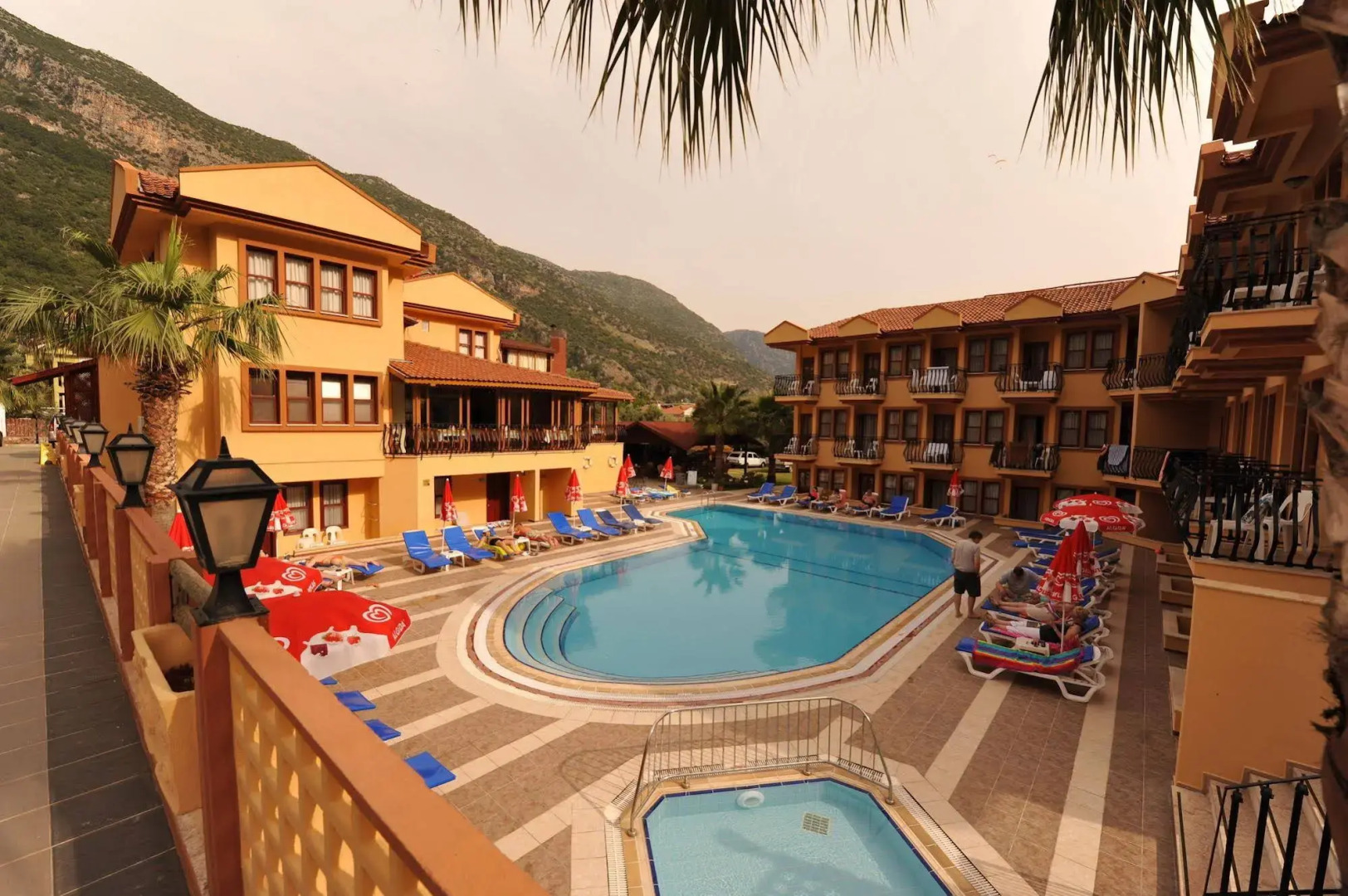 Belcehan Beach Hotel