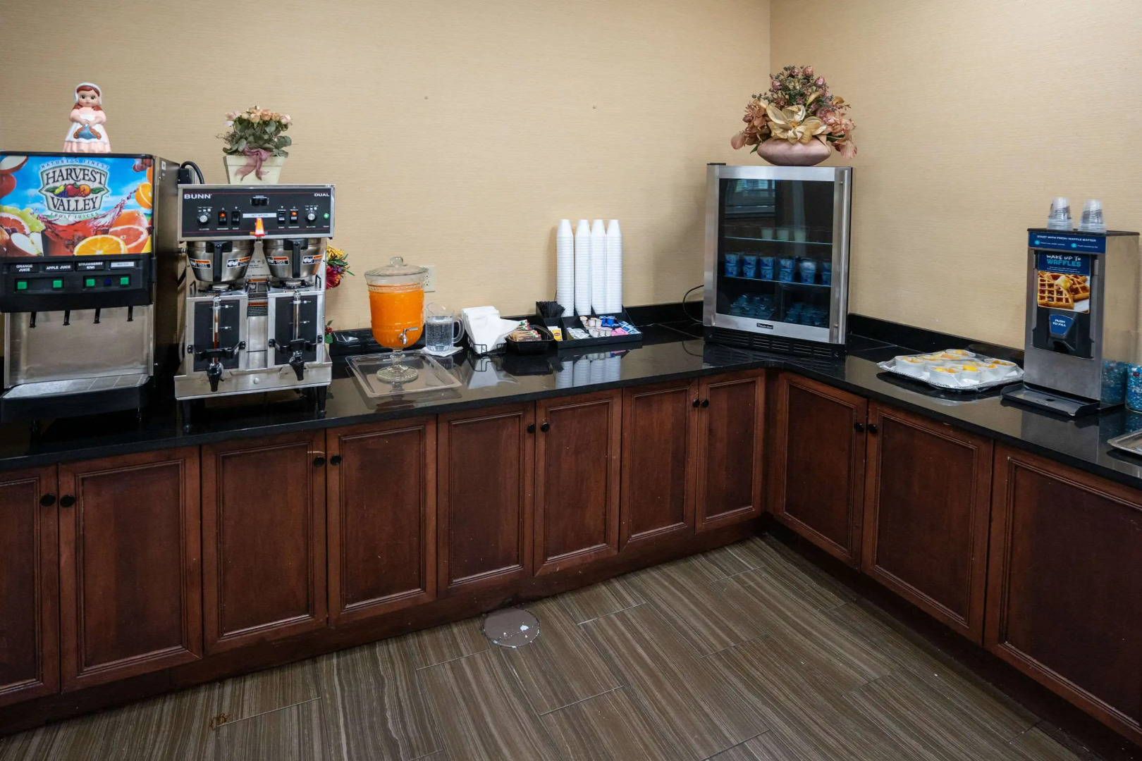 Clarion Hotel Detroit Metro Airport