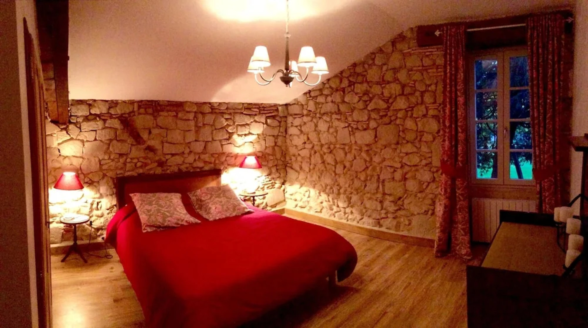 Mansion With 5 Bedrooms in Tombebœuf, With Enclosed Garden and Wifi