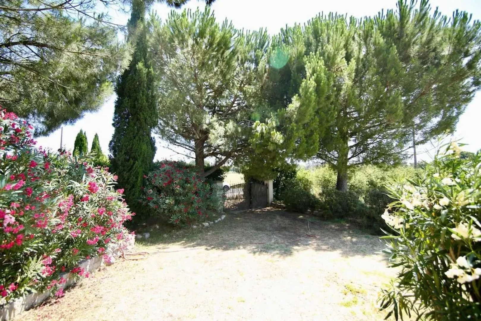 House With 3 Bedrooms in Marsillargues, With Enclosed Garden and Wifi