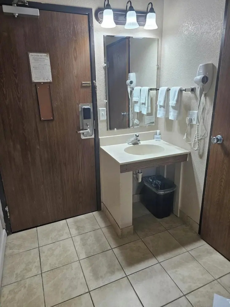 Crookston Inn & Convention Center