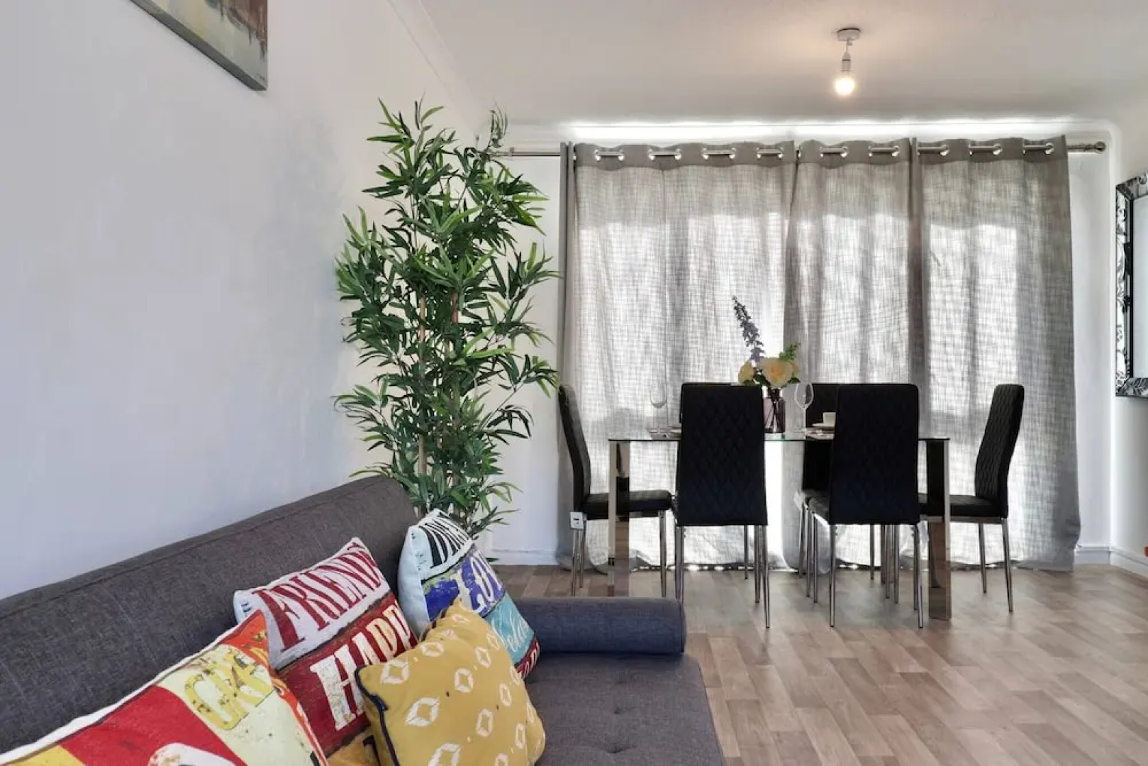 Skyvillion - Valley Way - 3bed House In Stevenage