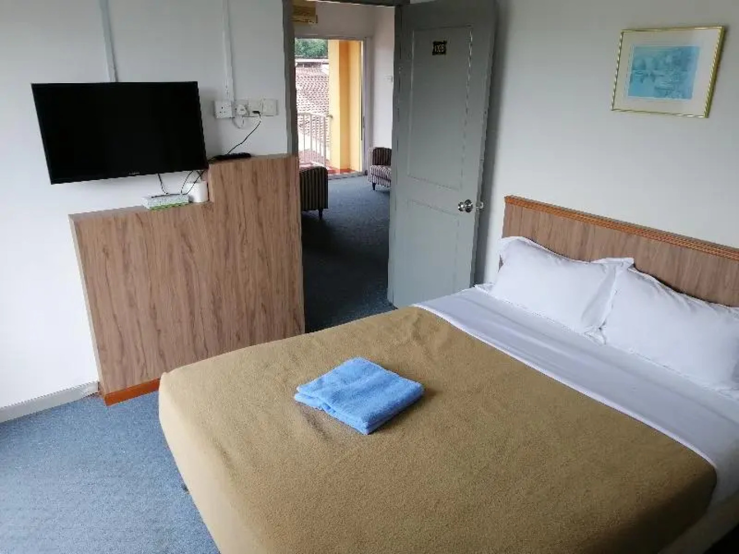 Capital O 89876 Safari Hotel