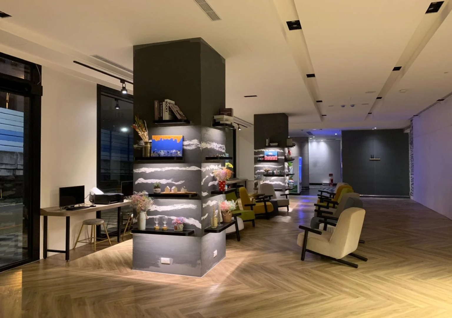 Wow-Happy Hotel Taipei