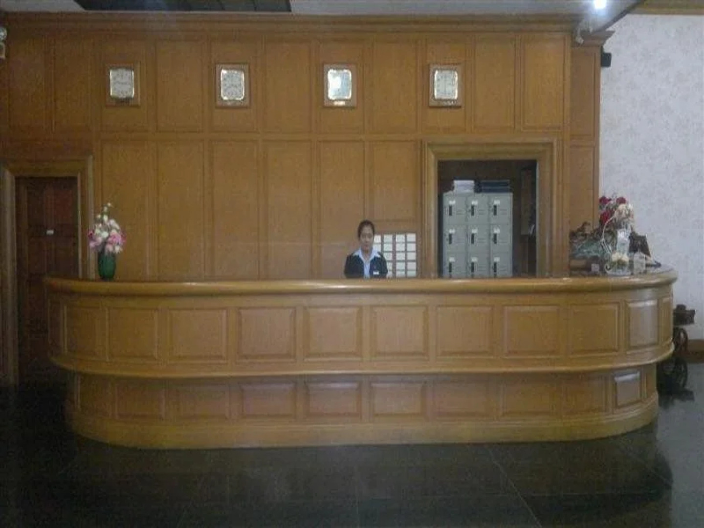 PathumThani Place Hotel