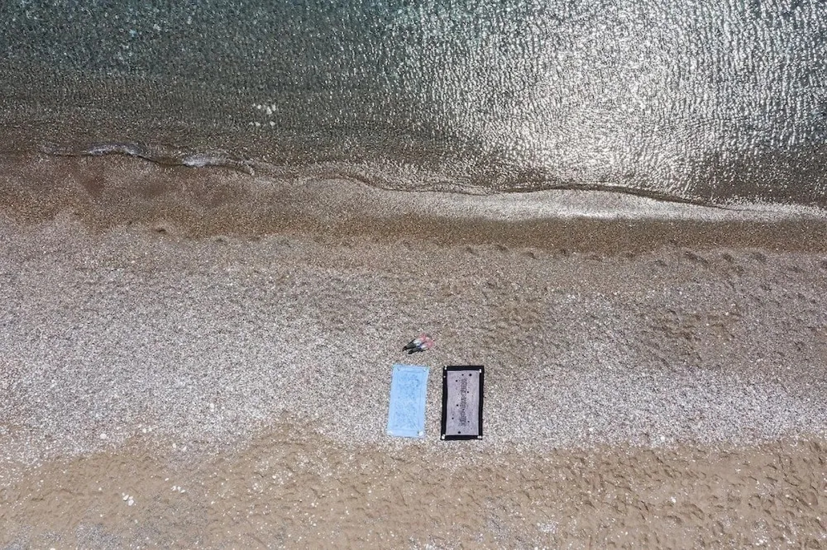 Live by the sea at House Almyra