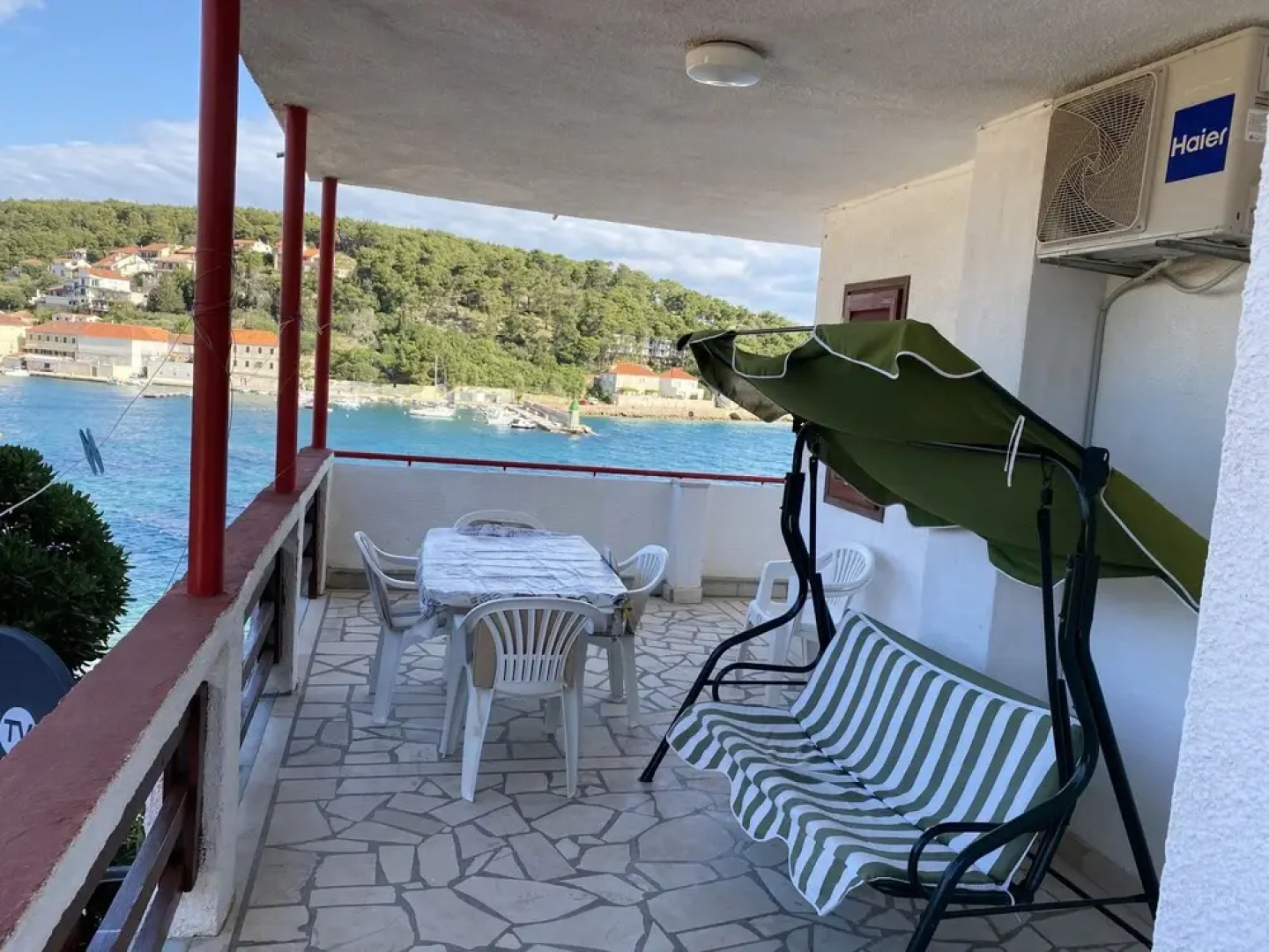 Apartments Peronja Jelsa Seafront