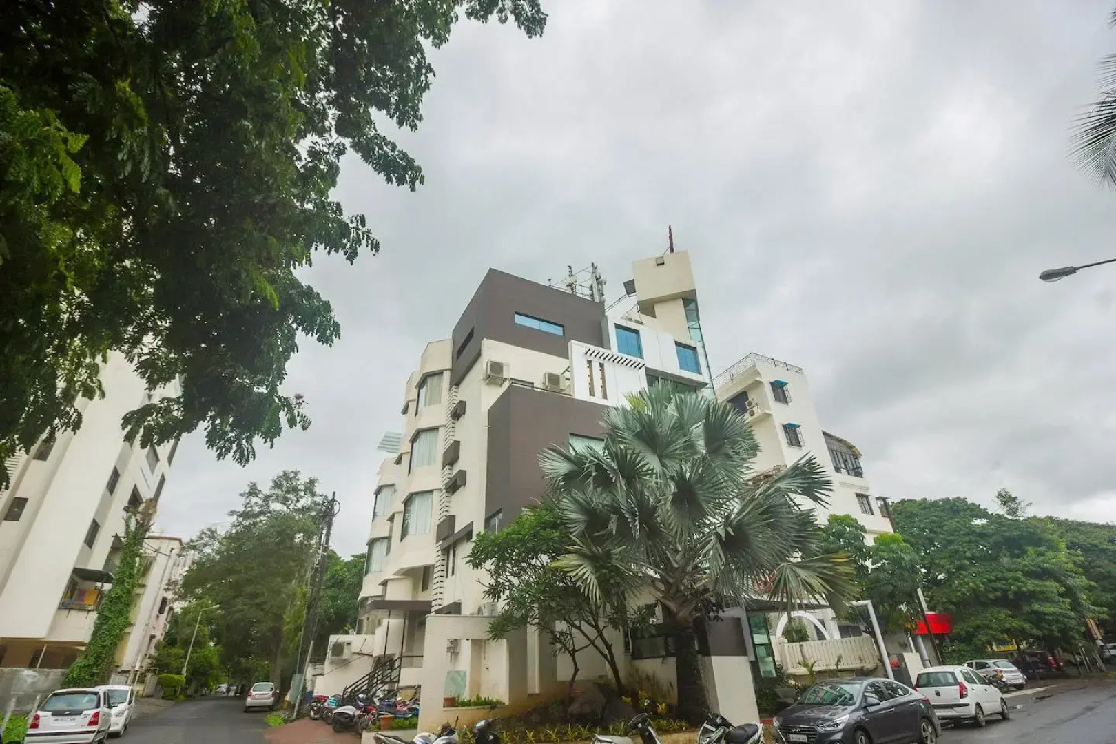 OYO 10672 Hotel Riviera