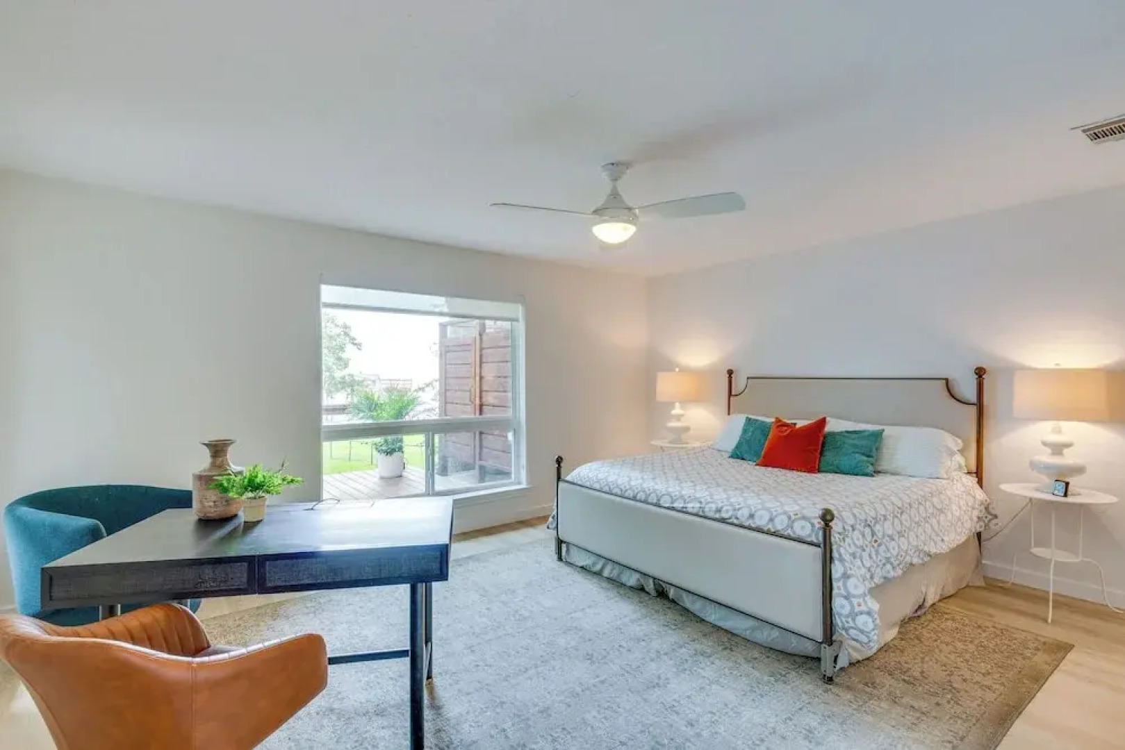 Private Dock: Lakefront Enchanted Oaks Retreat